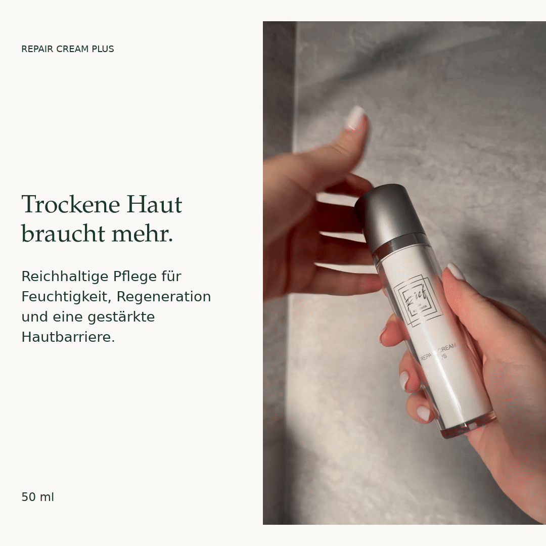 Repair Cream Plus wird geöffnet. Reichhaltige Pflege für Feuchtigkeit, Regeneration und eine gestärkte Hautbarriere.
